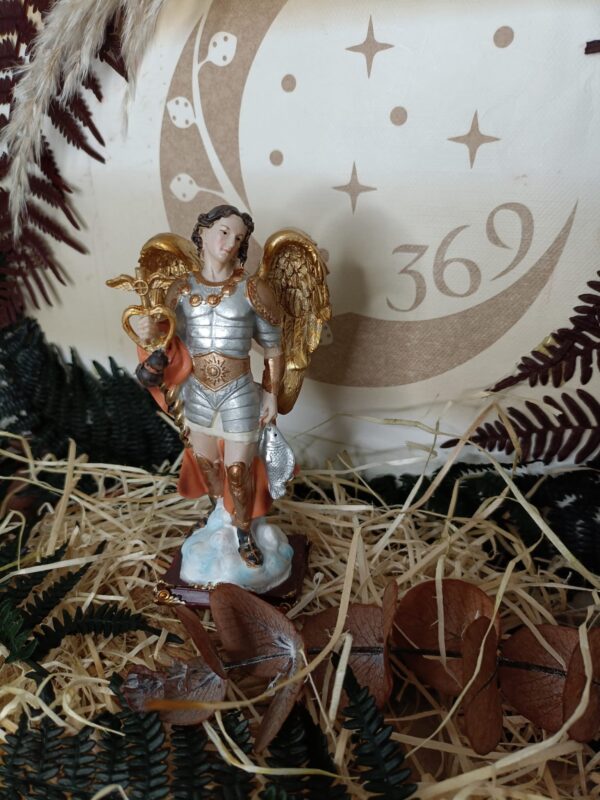 Figura del Arcángel Rafael - Imagen 6