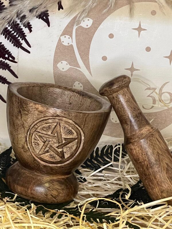 Mortero de Madera con Pentagrama - Imagen 2