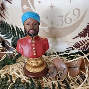 Busto Negro Felipe 13 cm