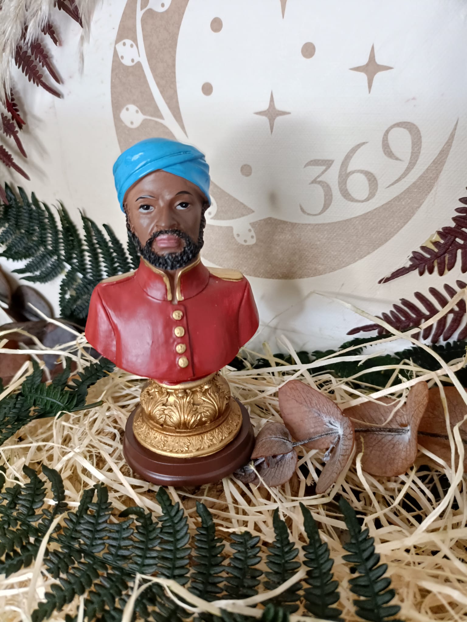 Busto Negro Felipe 13 cm