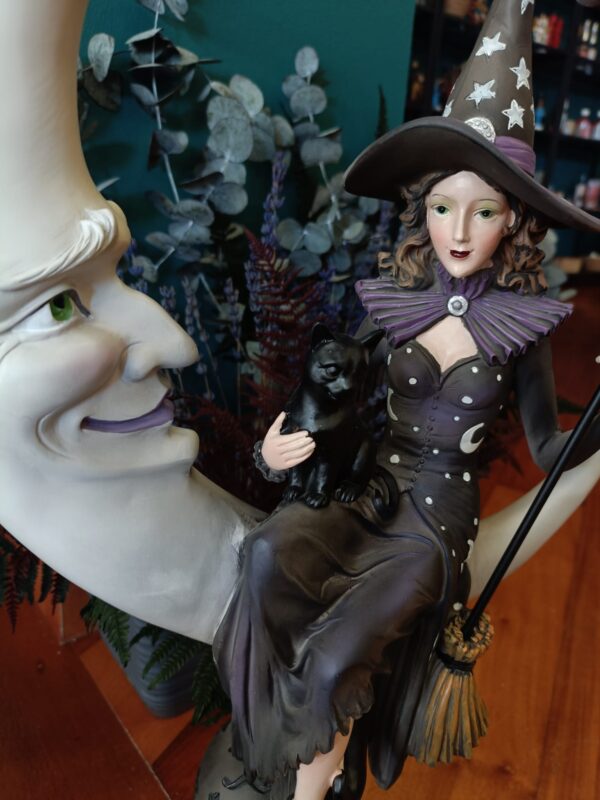 Figura de Bruja en Luna 52cm - Imagen 6
