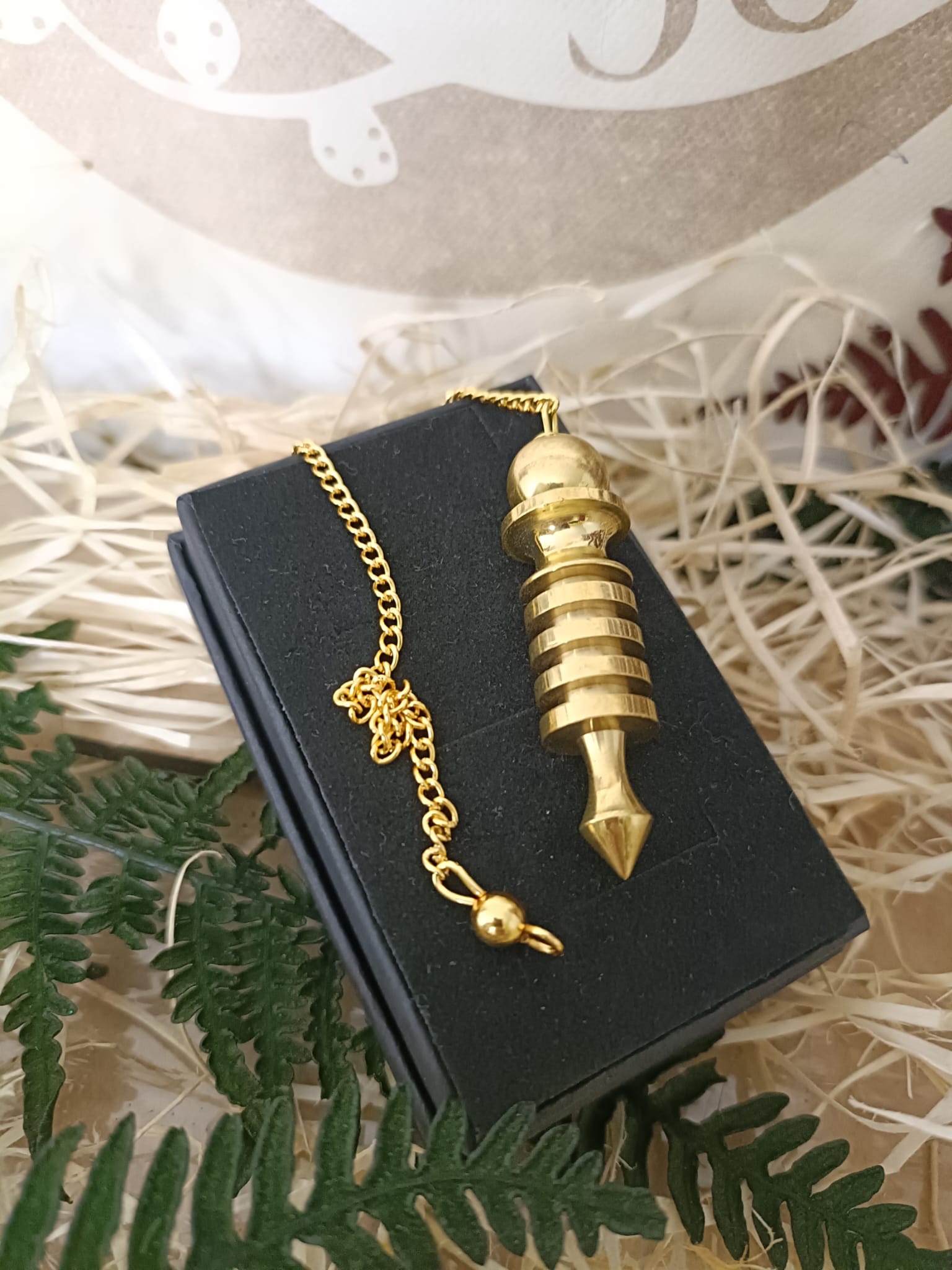 Péndulo Isis de Metal con Cavidad para Testigo - Imagen 3