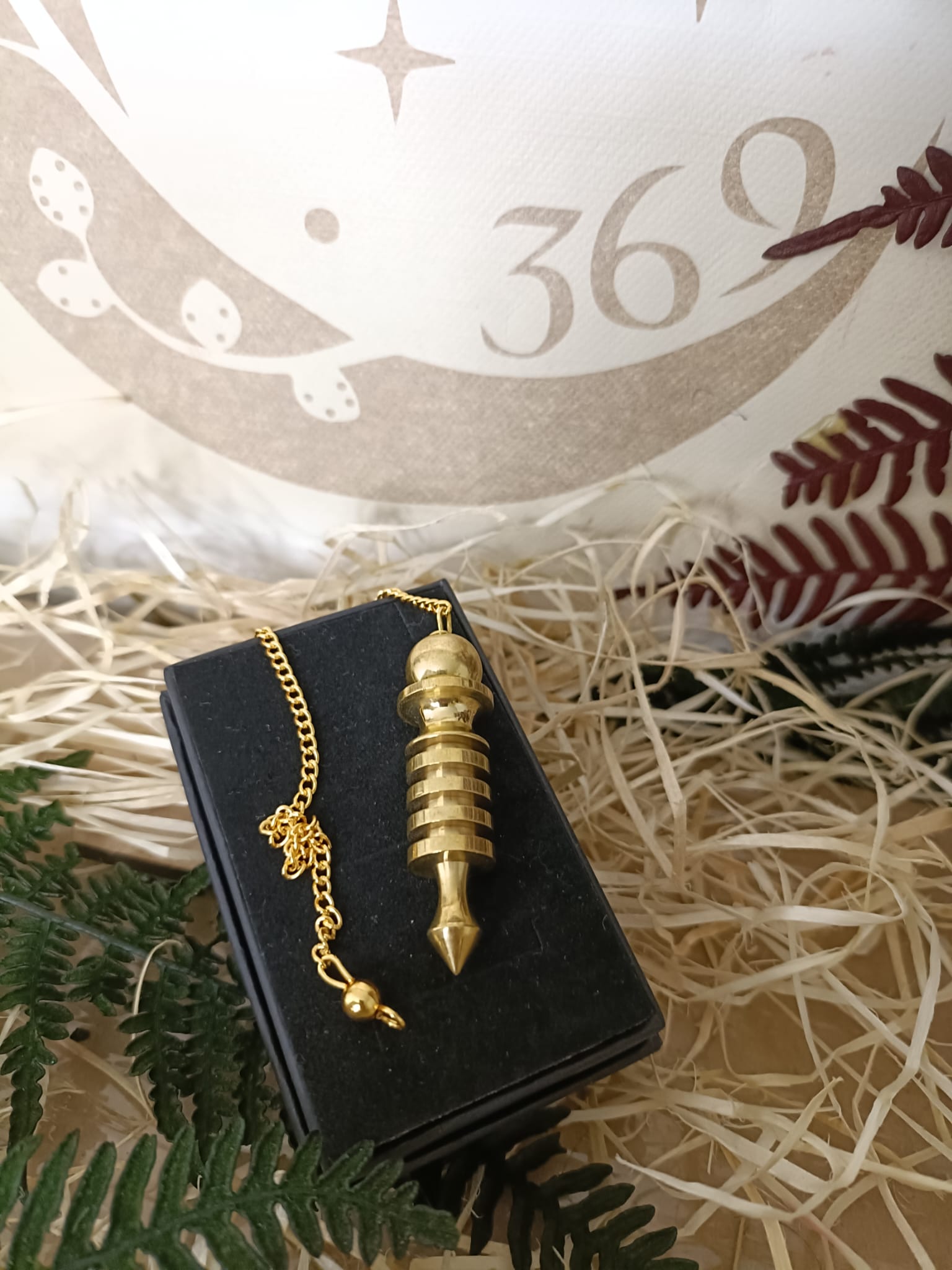 Péndulo Isis de Metal con Cavidad para Testigo - Imagen 2