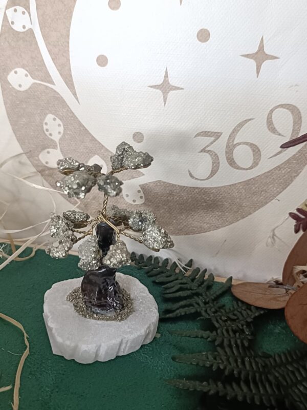Árbol con Minerales de Pirita en Bruto Pequeño - Imagen 2