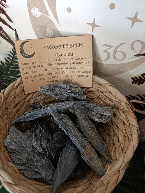 Escoba de Bruja de Cianita