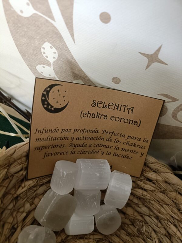 Piedra de Selenita Pulida - Imagen 2