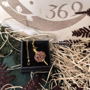 Péndulo de Semilla de Rudraksha Dorado