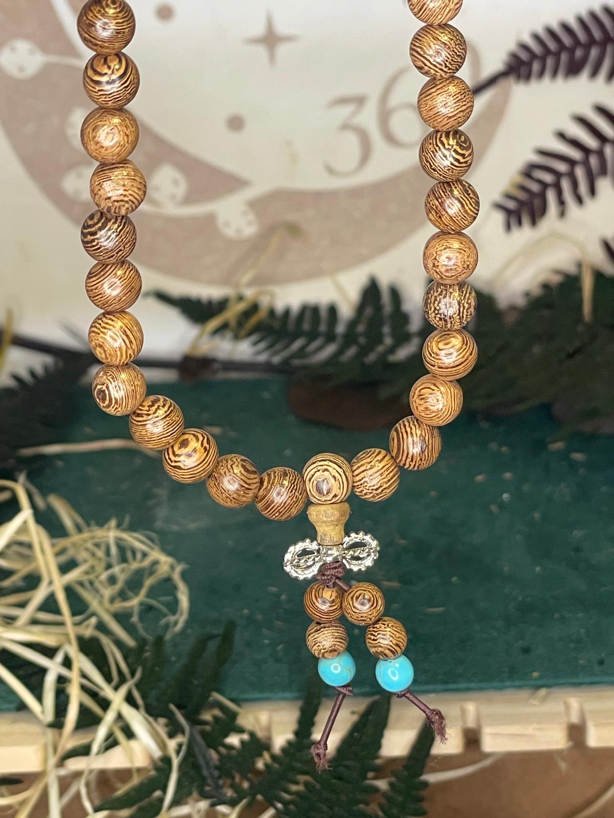 Japa Mala de Madera con Intervalos de Turquesa