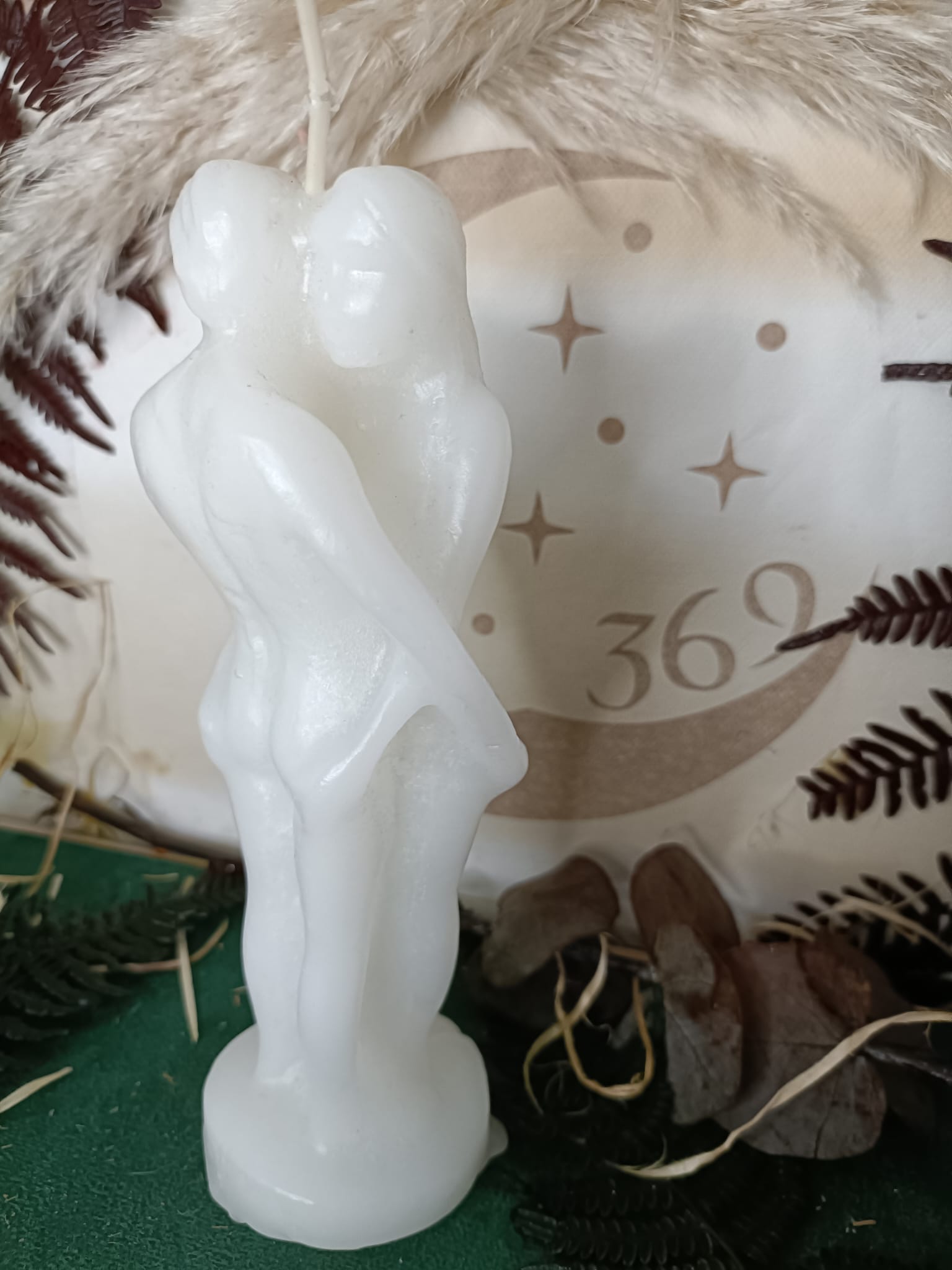 Vela Pareja Entrelazada Blanca – Amor, Purificación y Unión en el Matrimonio