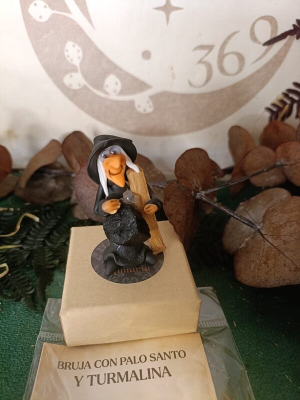 Figura Bruja con Palo Santo y Turmalina 5,5x3cm