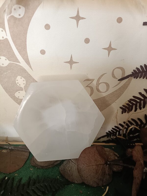Cuenco Hexagonal de Selenita - Imagen 5