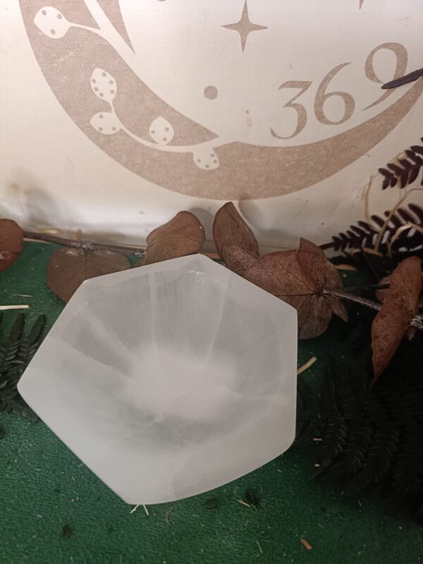 Cuenco Hexagonal de Selenita - Imagen 4