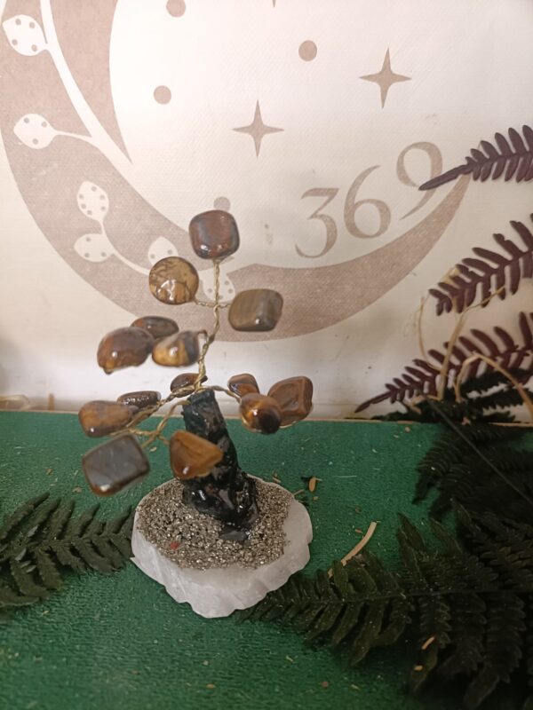 Árbol de Ojo de Tigre con Base de Piedra - Imagen 2