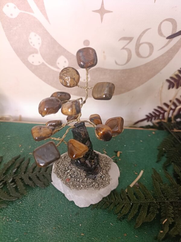 Árbol de Ojo de Tigre con Base de Piedra - Imagen 3