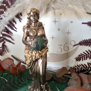 Figura en Resina de "Madre Tierra" Diosa Gaia