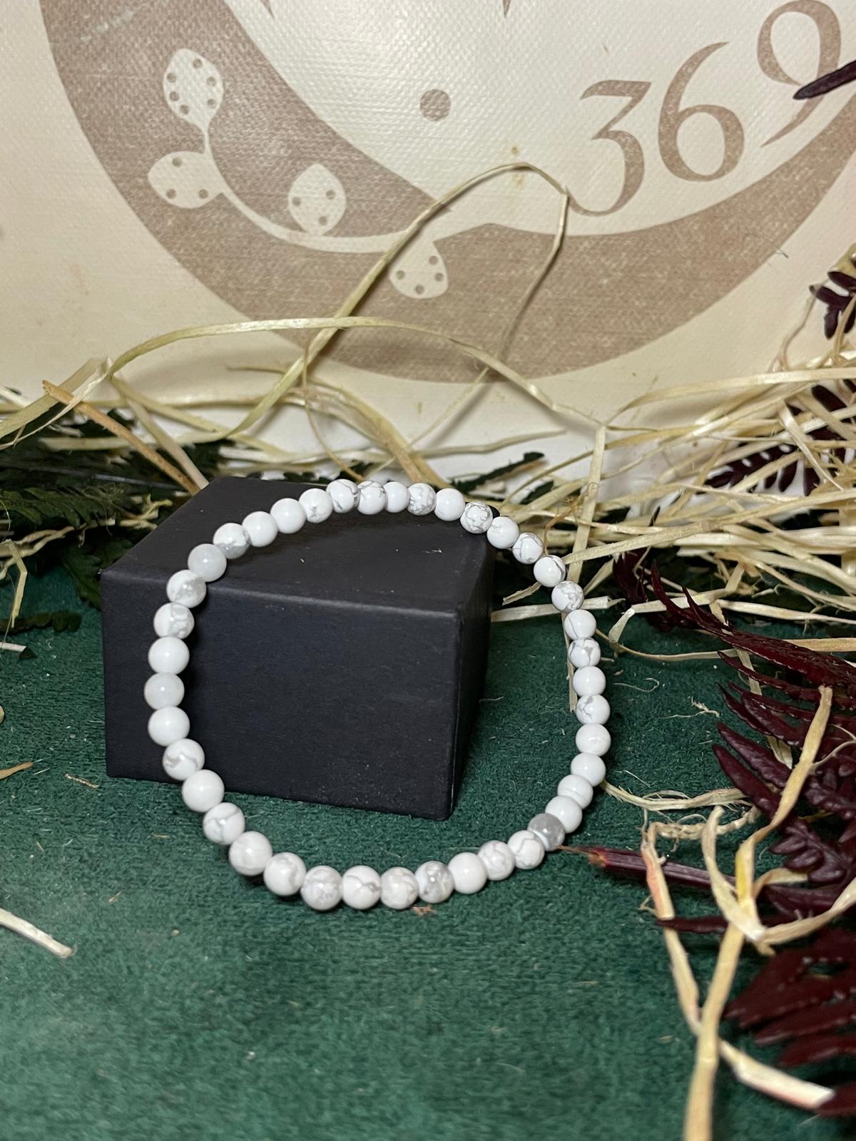Pulsera Howlita Blanca 4mm – Calma, Paz y Energía Positiva