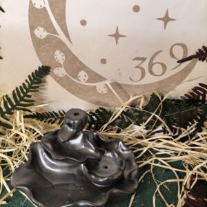 Quemador de incienso en cascada Estanque de loto