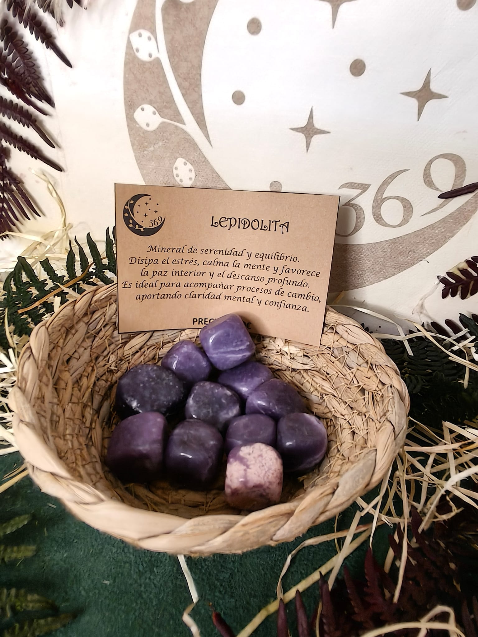 Canto rodado de lepidolita