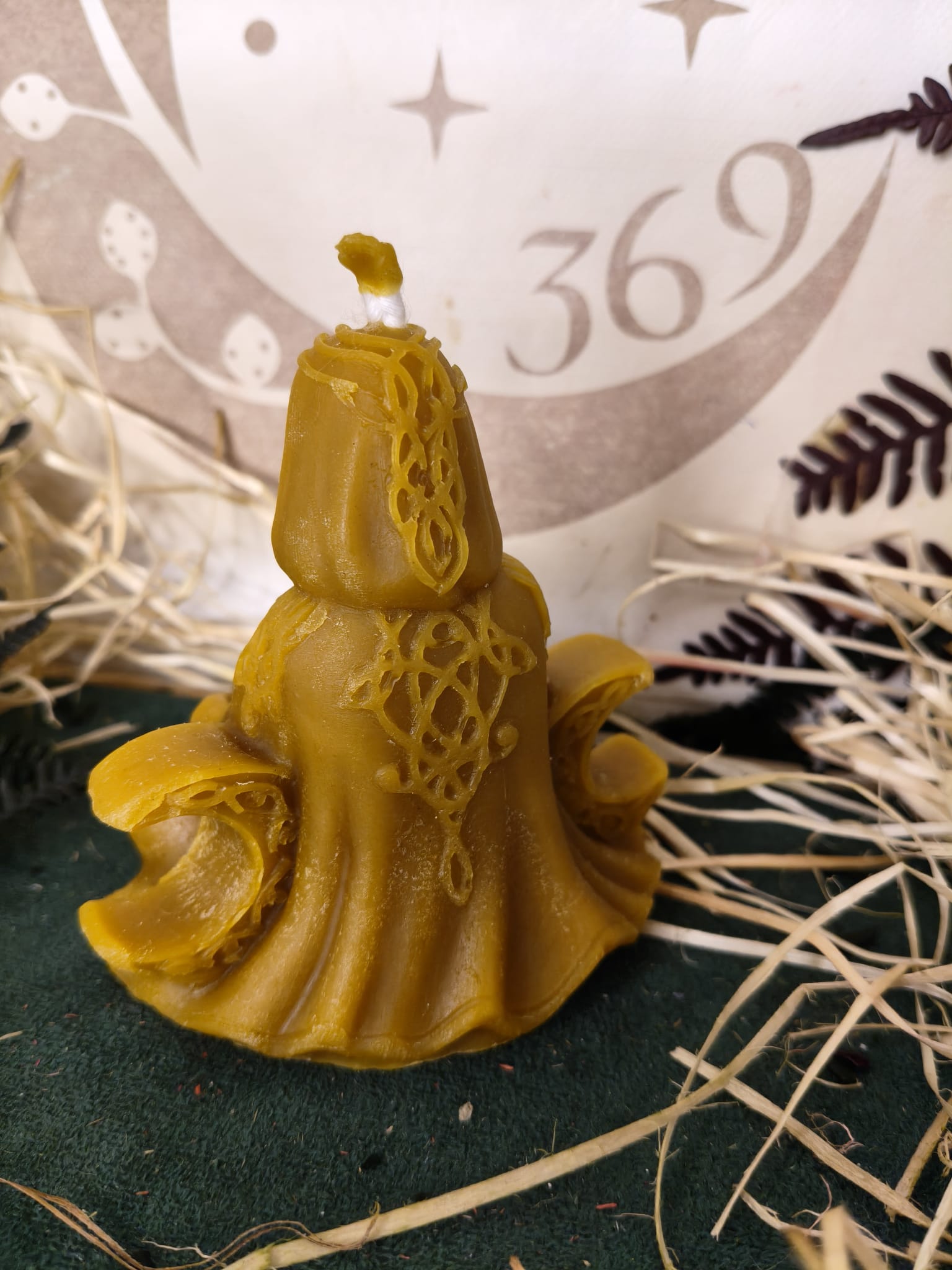 Vela de Miel Natural Gaia con Lunas – Artesanal 100% Natural - Imagen 4