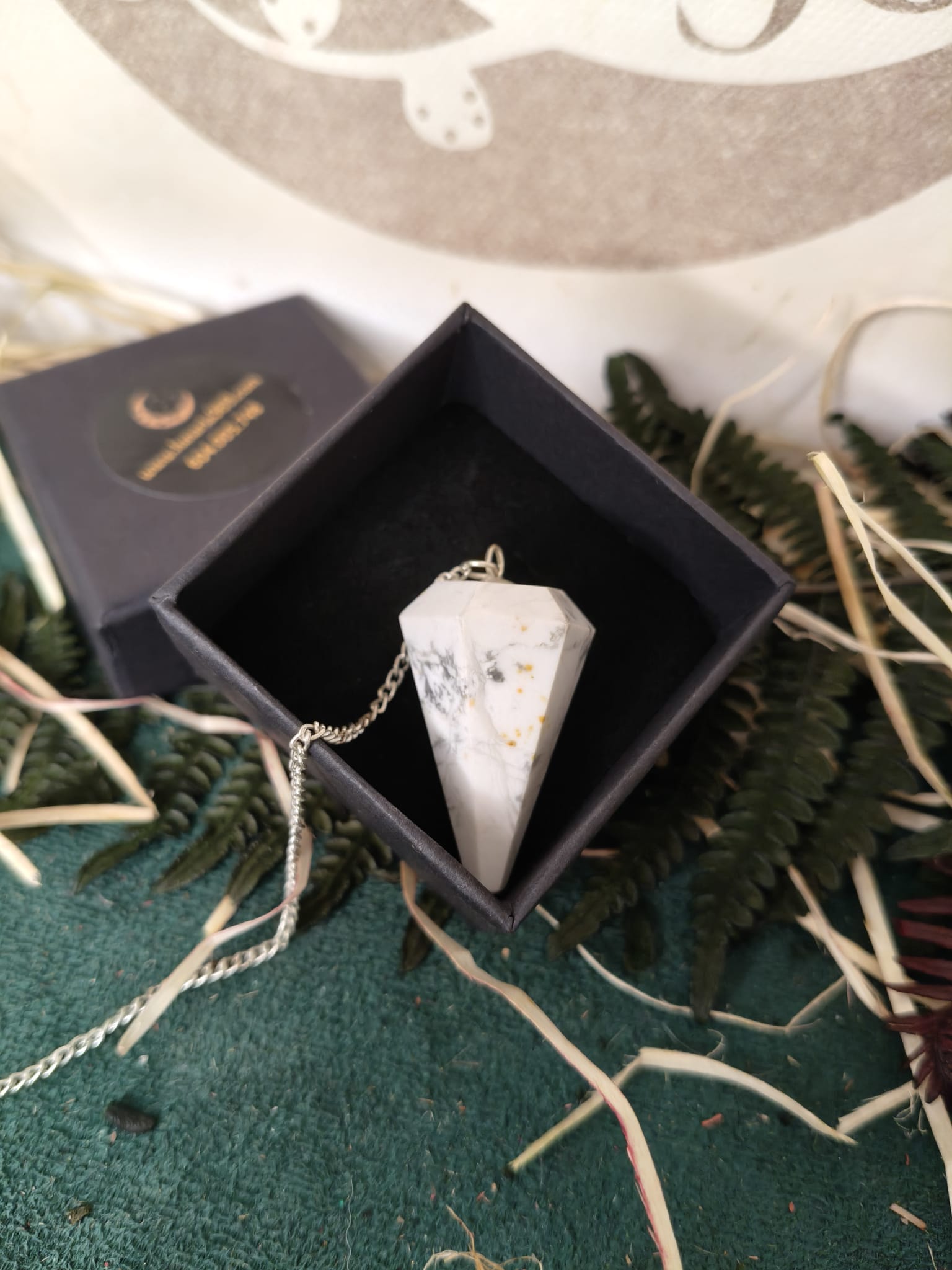 Péndulo Facetado de Howlita Blanca - Imagen 3