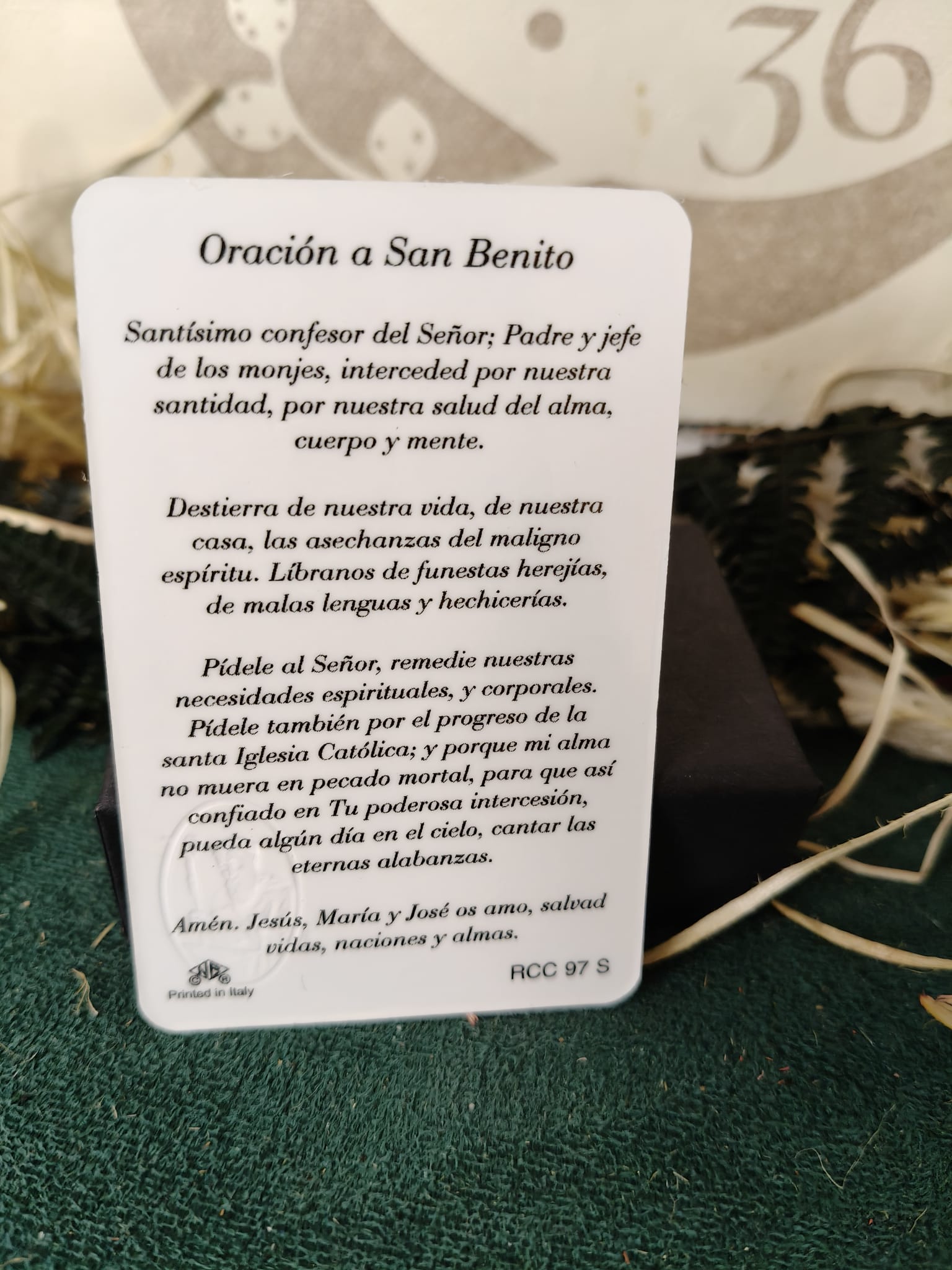 Estampa de San Benito con Relieve Dorado - Imagen 2